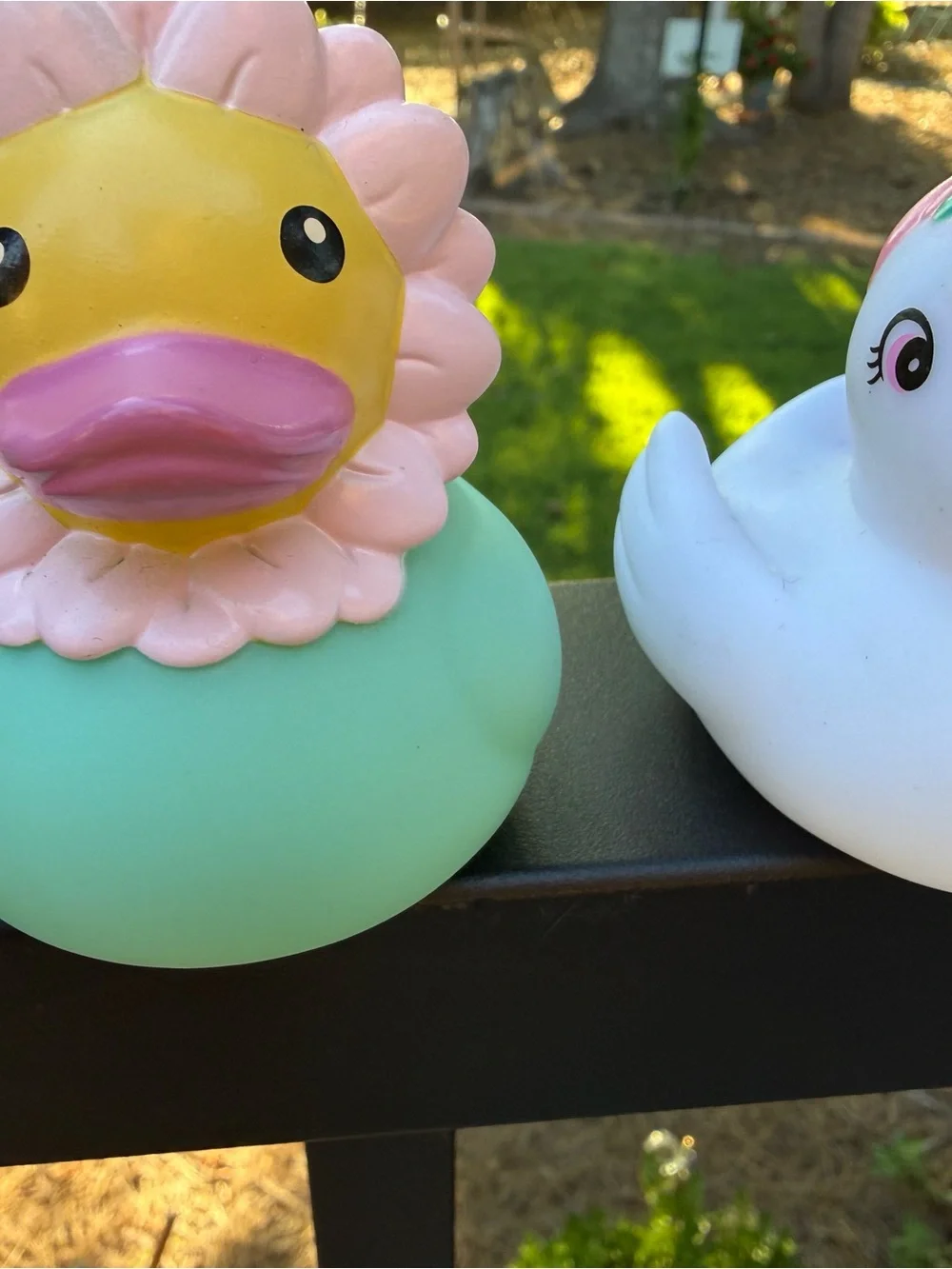 4 Rubber Ducks